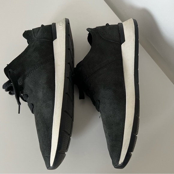 UGG Adaleen Trainer Sneaker size 7.5 - Picture 7 of 8